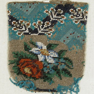 Beaded purse 1830 - 40, Snowshill Collection